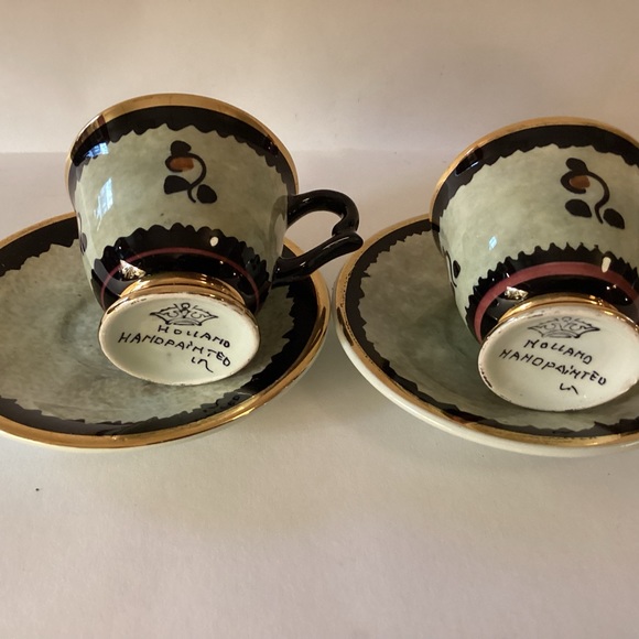 Vintage Demi tasse cups and saucers hand painted and signed.Made in Holland - Picture 2 of 4